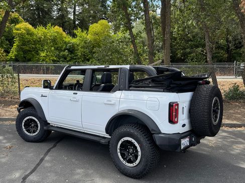 Used 2021 Ford Bronco Outer Banks w/ Sasquatch Package AWD/4WD image 8