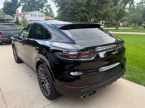 Used 2021 Porsche Cayenne S AWD/4WD image 6