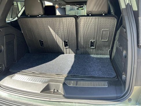 Used 2024 Chevrolet Tahoe Z71 w/ Z71 Off-Road Package image 19