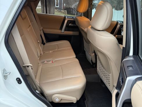 Used 2016 Toyota 4Runner Limited image 12