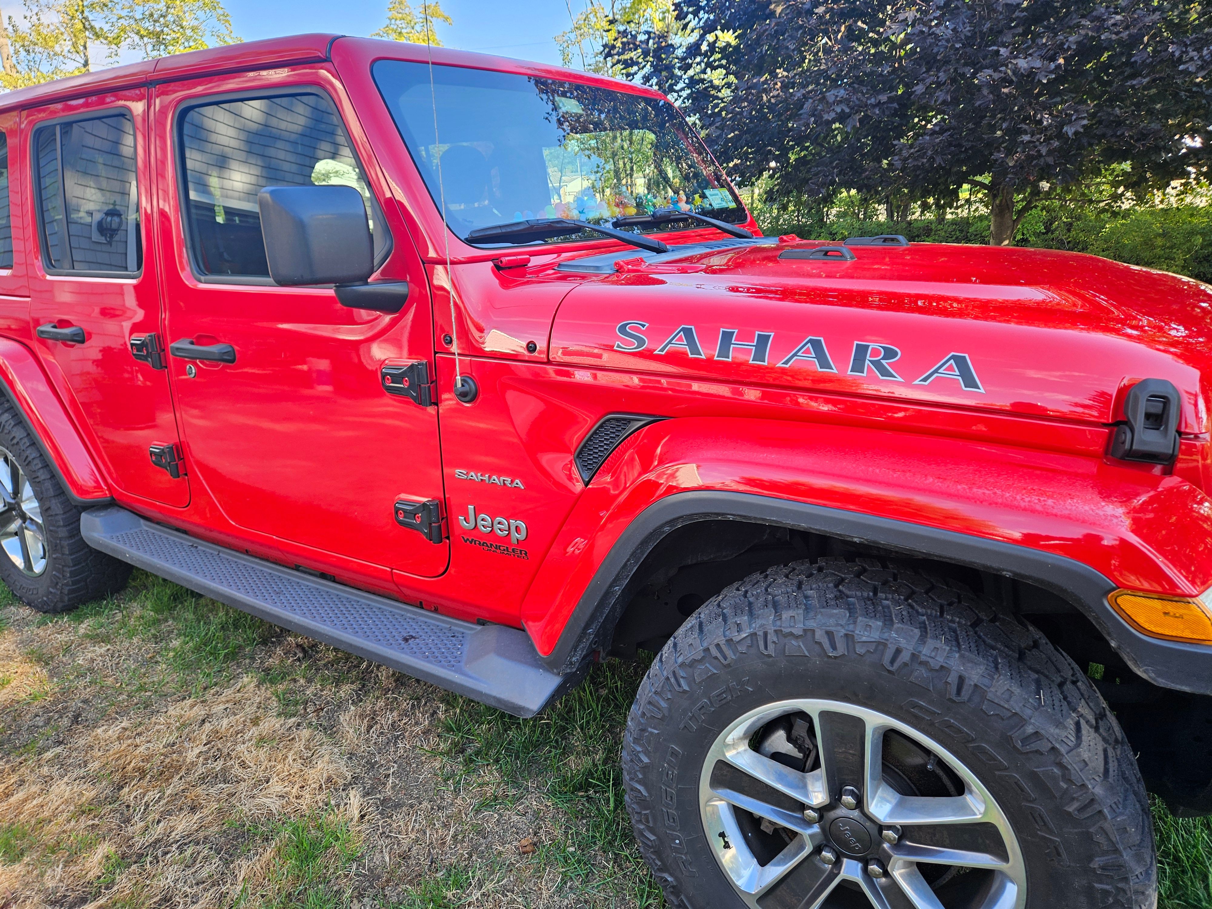 Used 2020 Jeep Wrangler Unlimited Sahara w/ Uconnect 4C Nav & Sound Group AWD/4WD image 6
