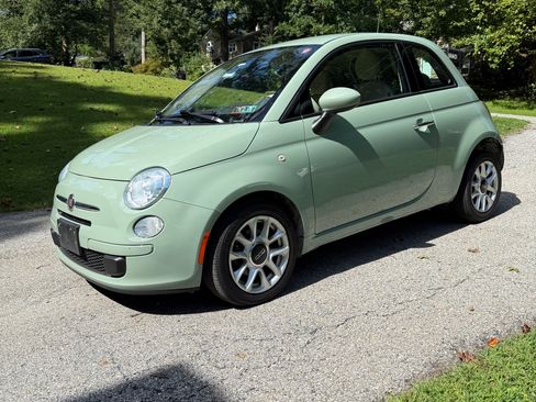 Used 2017 FIAT 500 Pop FWD image 2