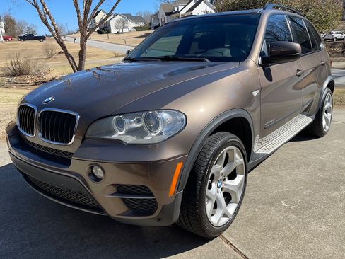 Used 2012 BMW X5 xDrive35i image 1