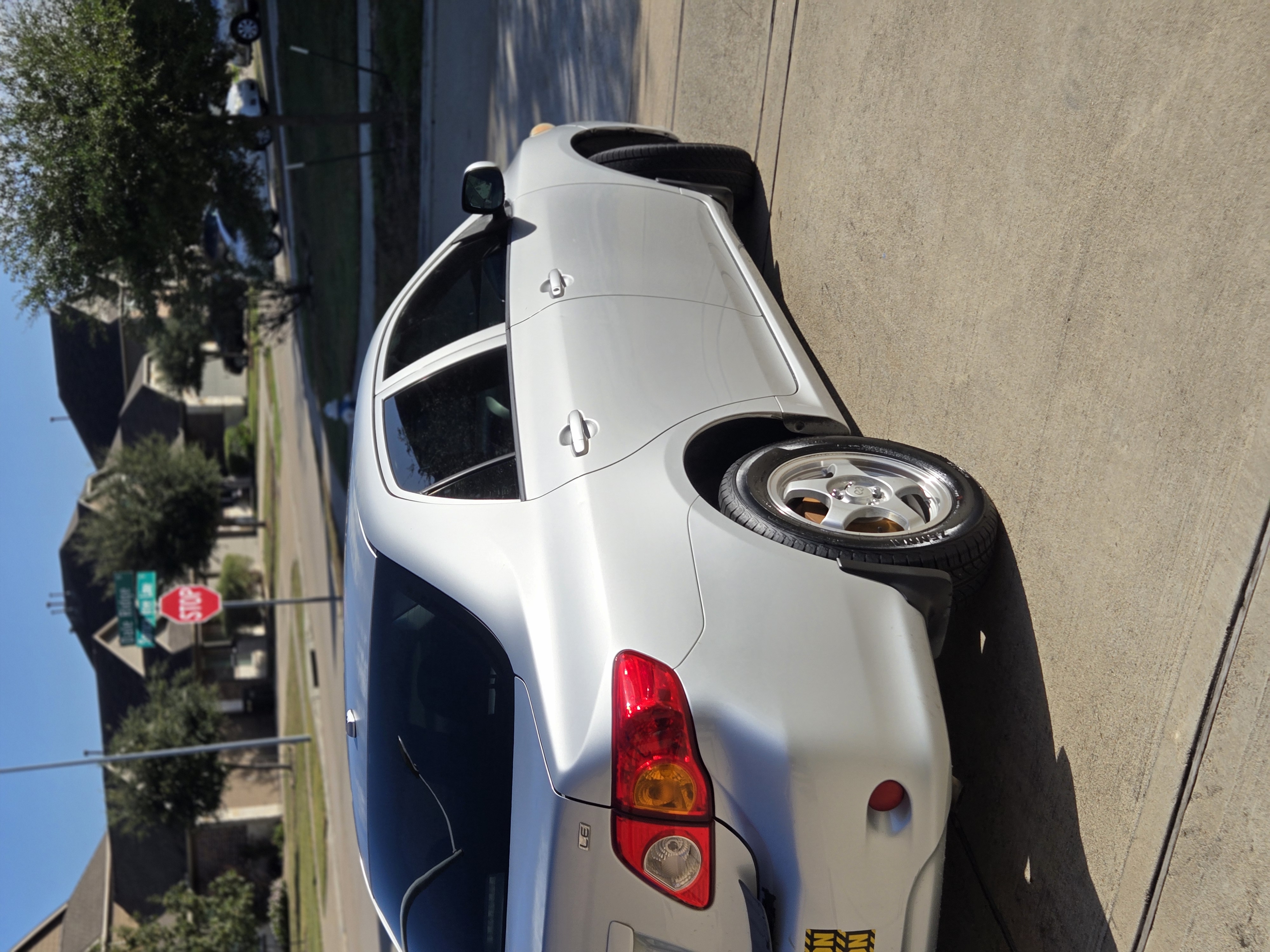 Used 2009 Toyota Corolla LE FWD image 2