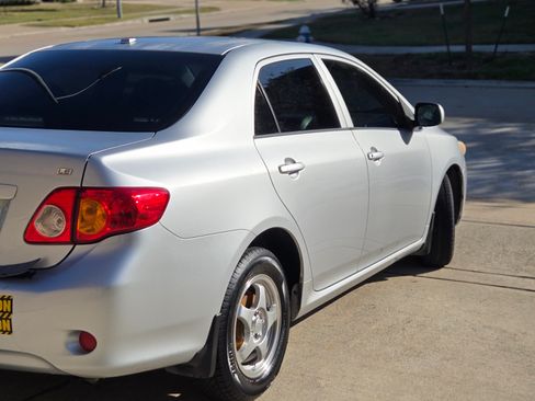 Used 2009 Toyota Corolla LE image 5