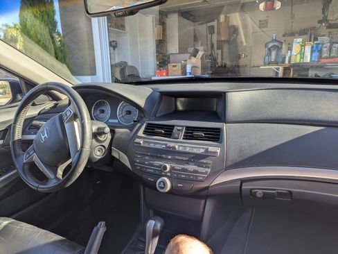 Used 2010 Honda Accord EX-L image 5