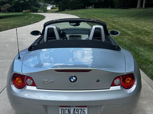 Used 2004 BMW Z4 3.0i RWD image 5