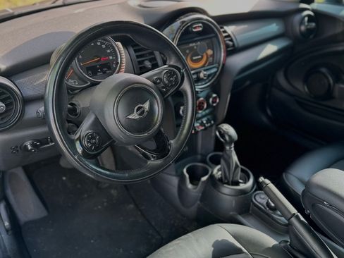 Used 2017 MINI Cooper 2-Door Hardtop FWD image 4