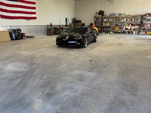 Used 2006 Chevrolet Corvette Z06 w/ Preferred Equipment Group RWD image 32