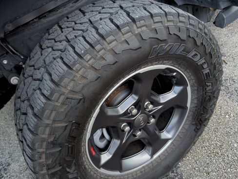 Used 2022 Jeep Gladiator Rubicon w/ LED Lighting Group image 20