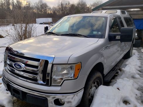 Used 2010 Ford F150 XLT image 1
