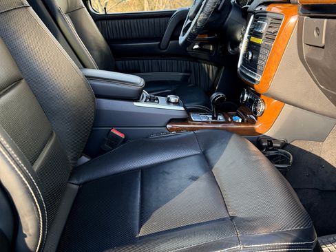 Used 2017 Mercedes-Benz G 550 image 6