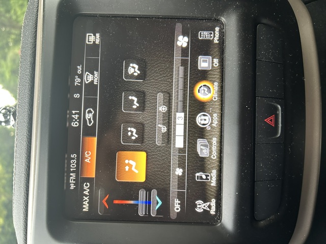 Used 2014 Jeep Cherokee Latitude AWD/4WD image 15