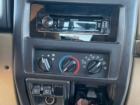 Used 2002 Jeep Wrangler Sport image 16