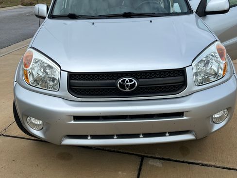 Used 2005 Toyota RAV4 4WD image 14