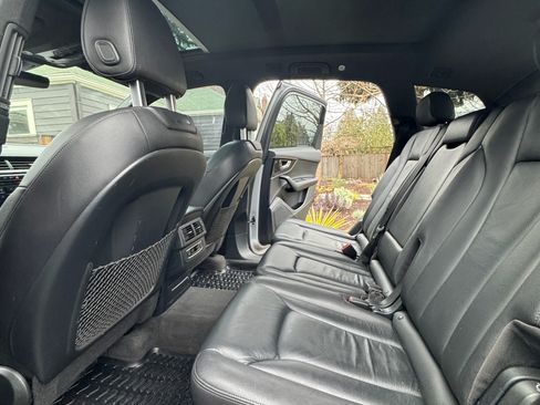 Used 2017 Audi Q7 3.0T Premium Plus image 11