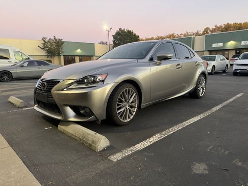 Used 2014 Lexus IS 250 image 9