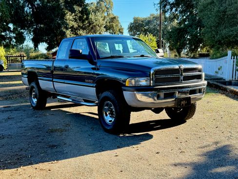Used 1996 Dodge Ram 2500 Truck 4x4 Club Cab image 9