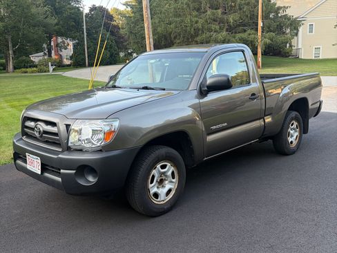Used 2009 Toyota Tacoma 2WD Regular Cab image 1