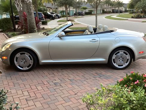 Used 2002 Lexus SC 430 Convertible image 4