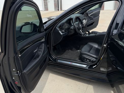 Used 2014 BMW 550i xDrive Sedan AWD/4WD image 9