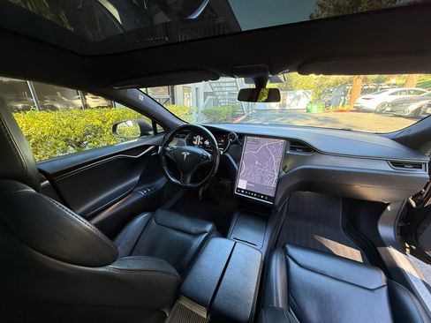 Used 2018 Tesla Model S 100D image 17