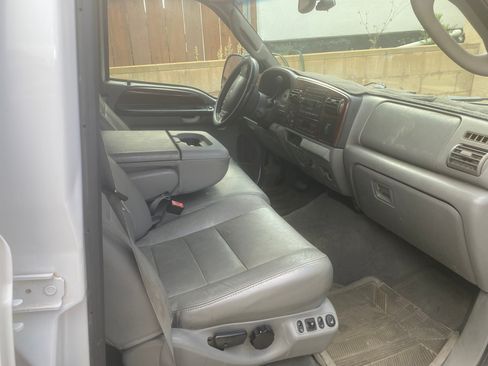 Used 2005 Ford F350 Lariat AWD/4WD image 9