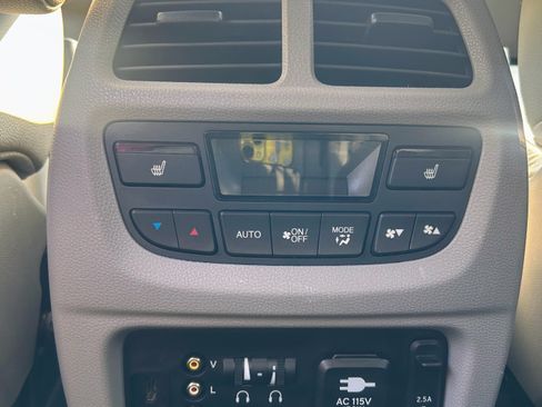 Used 2018 Honda Pilot Elite image 8
