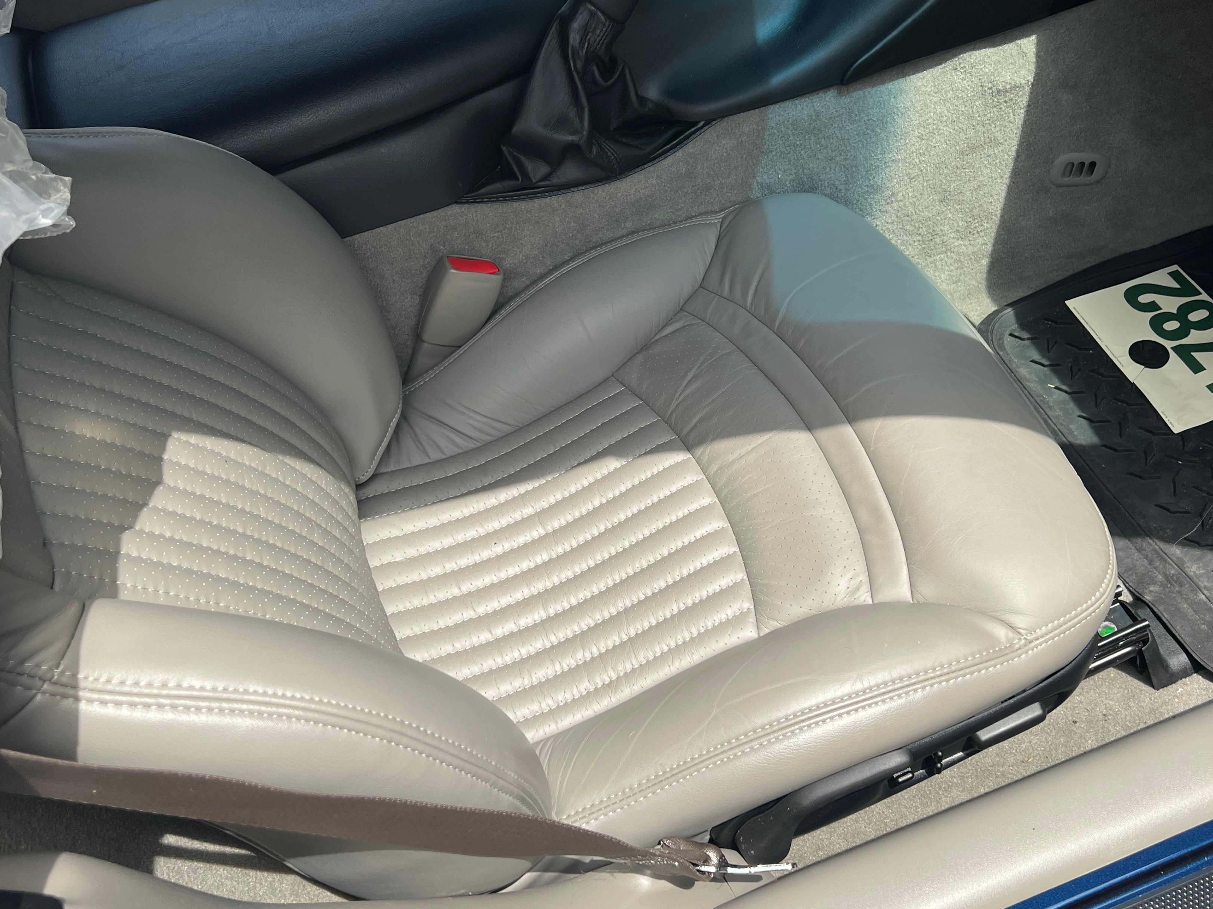Used 2000 Chevrolet Corvette Coupe RWD image 14