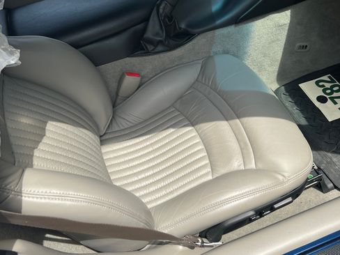 Used 2000 Chevrolet Corvette Coupe RWD image 14