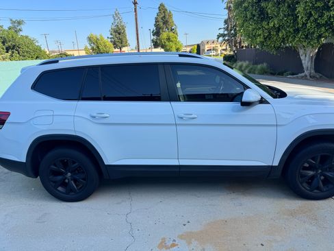 Used 2018 Volkswagen Atlas SE image 5