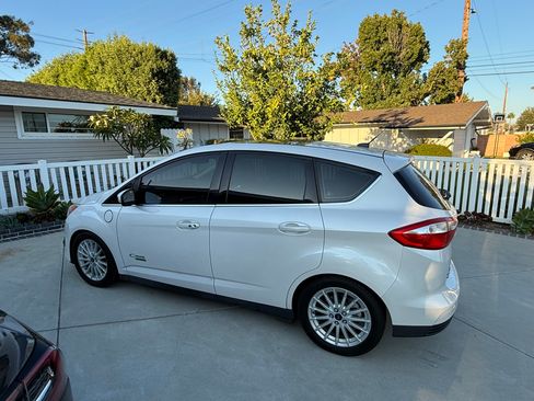 Used 2015 Ford C-MAX Energi SEL w/ Equipment Group 301A image 10