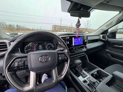 Used 2022 Toyota Tundra SR5 image 12