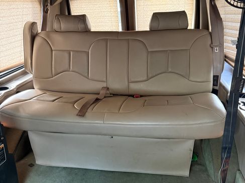 Used 2004 Ford E-250 and Econoline 250 image 8