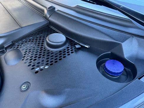 Used 2001 Porsche 911 Carrera 4 image 21