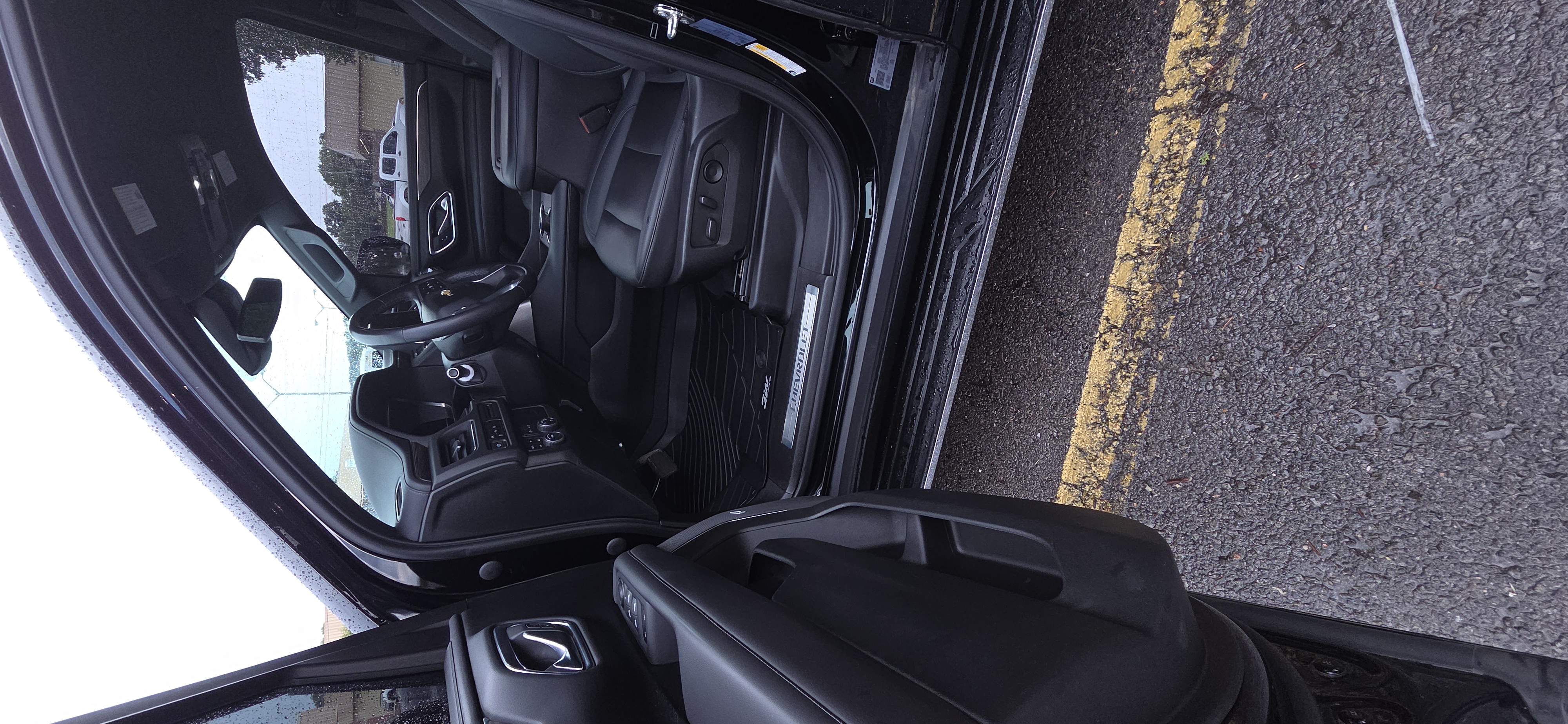 Used 2023 Chevrolet Tahoe LT AWD/4WD image 4