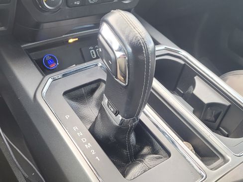 Used 2016 Ford F150 XLT w/ Equipment Group 302A Luxury image 11