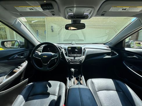 Used 2018 Chevrolet Malibu Premier image 10