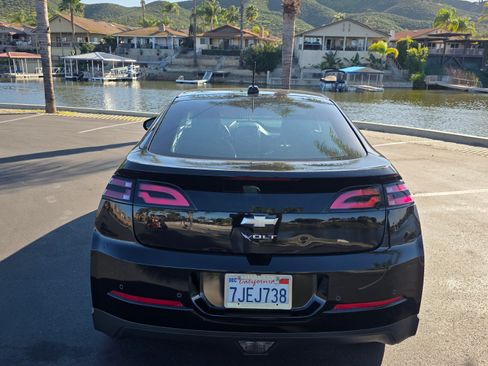 Used 2015 Chevrolet Volt Premium w/ Premium Trim Package image 5