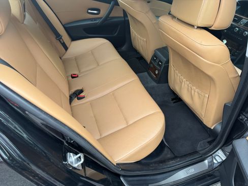 Used 2010 BMW 535i xDrive Sedan AWD/4WD image 14