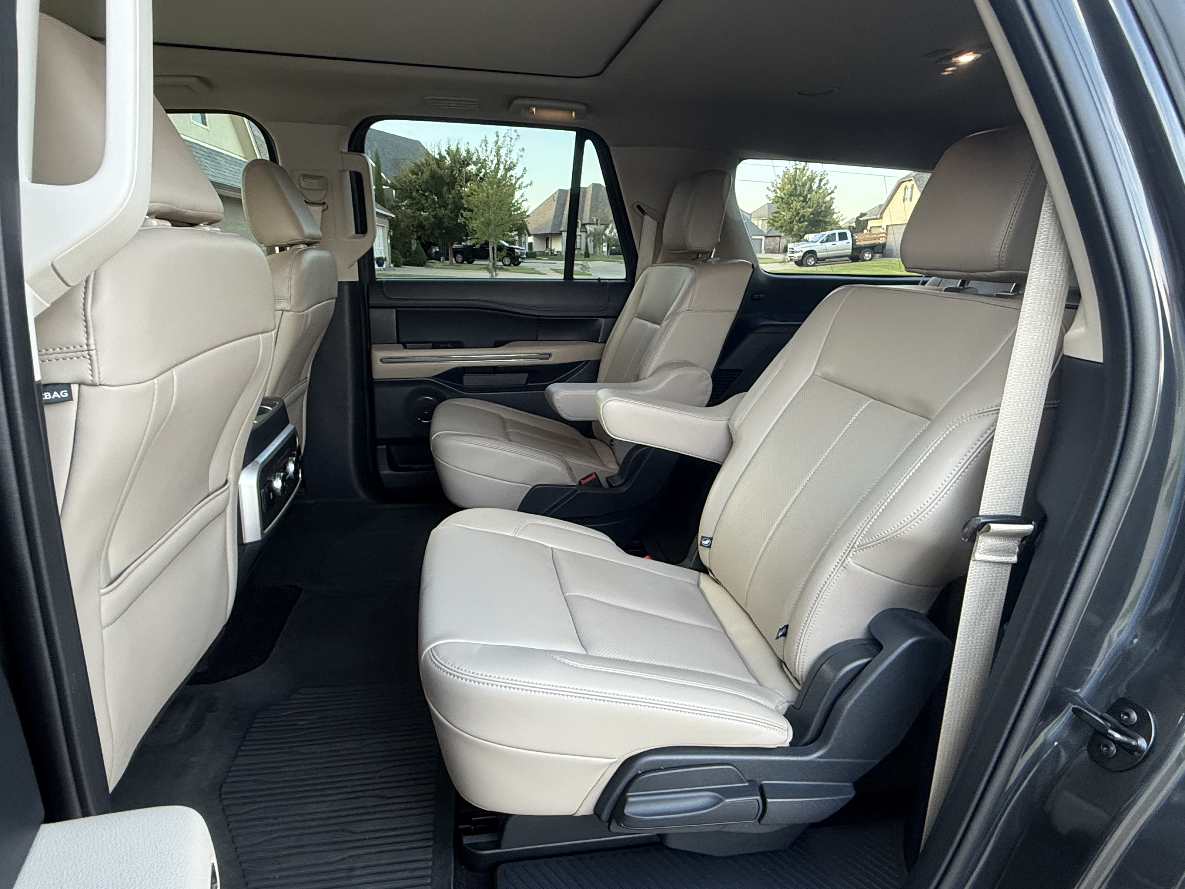 Used 2023 Ford Expedition Max XLT AWD/4WD image 17