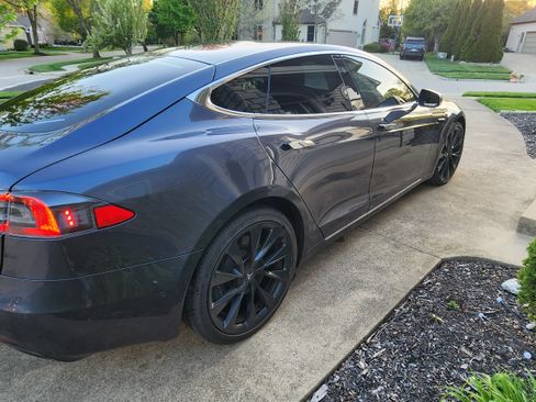 Used 2020 Tesla Model S Long Range Plus image 15