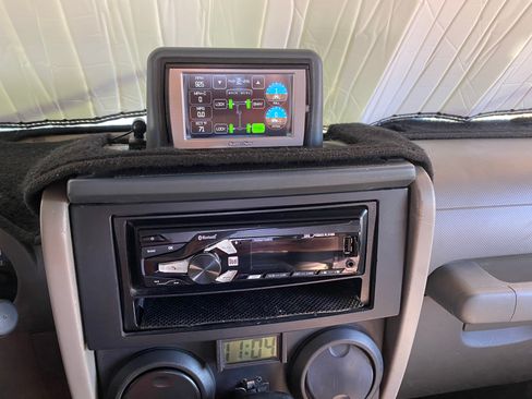 Used 2009 Jeep Wrangler X image 12