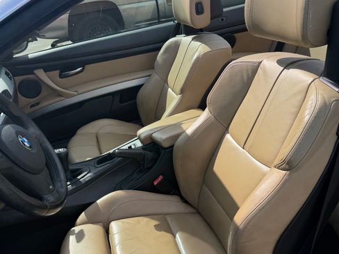 Used 2011 BMW M3 Convertible image 17