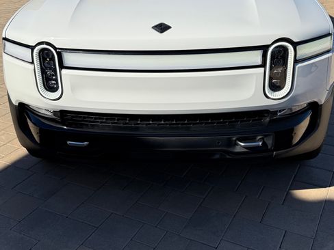 Used 2023 Rivian R1S Adventure image 8