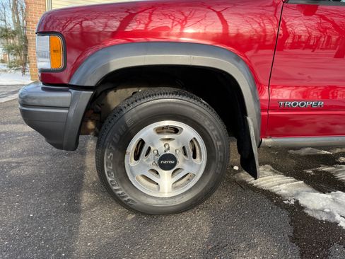 Used 1996 Isuzu Trooper S image 22