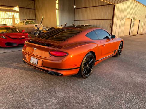 Used 2021 Bentley Continental GT image 4