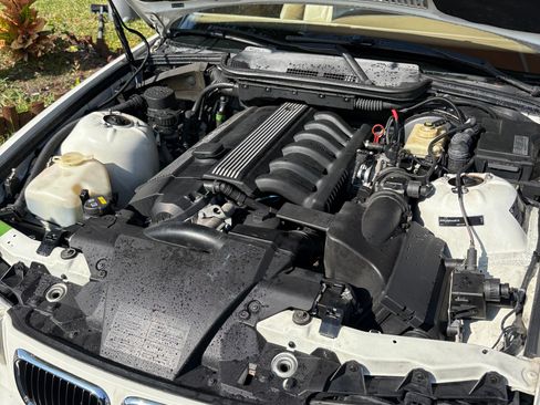 Used 1998 BMW 323i 323i Convertible 2D image 11