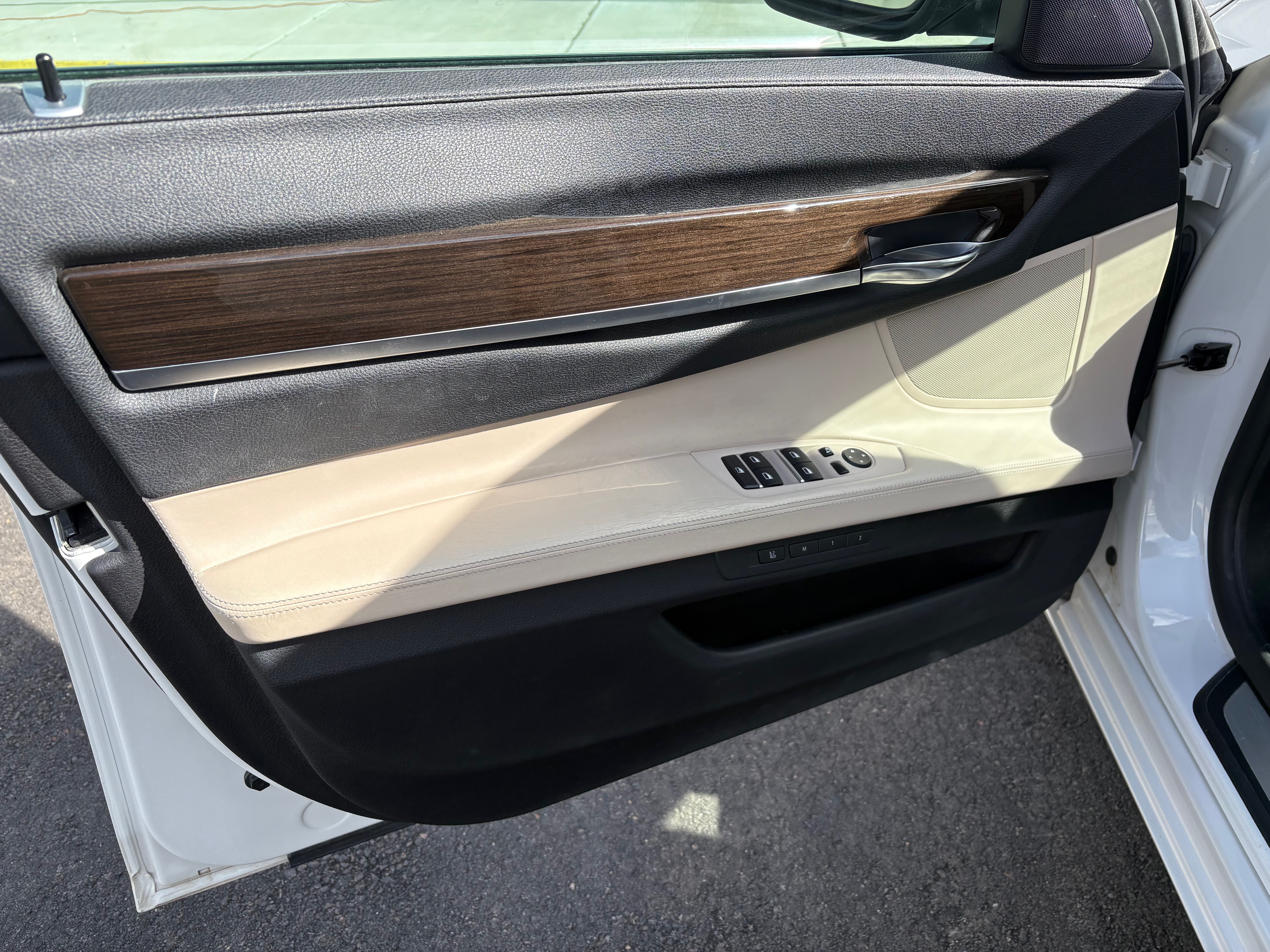 Used 2010 BMW 750Li xDrive AWD/4WD image 15