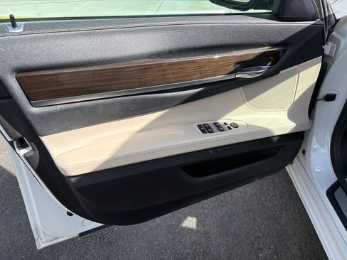 Used 2010 BMW 750Li xDrive AWD/4WD image 15